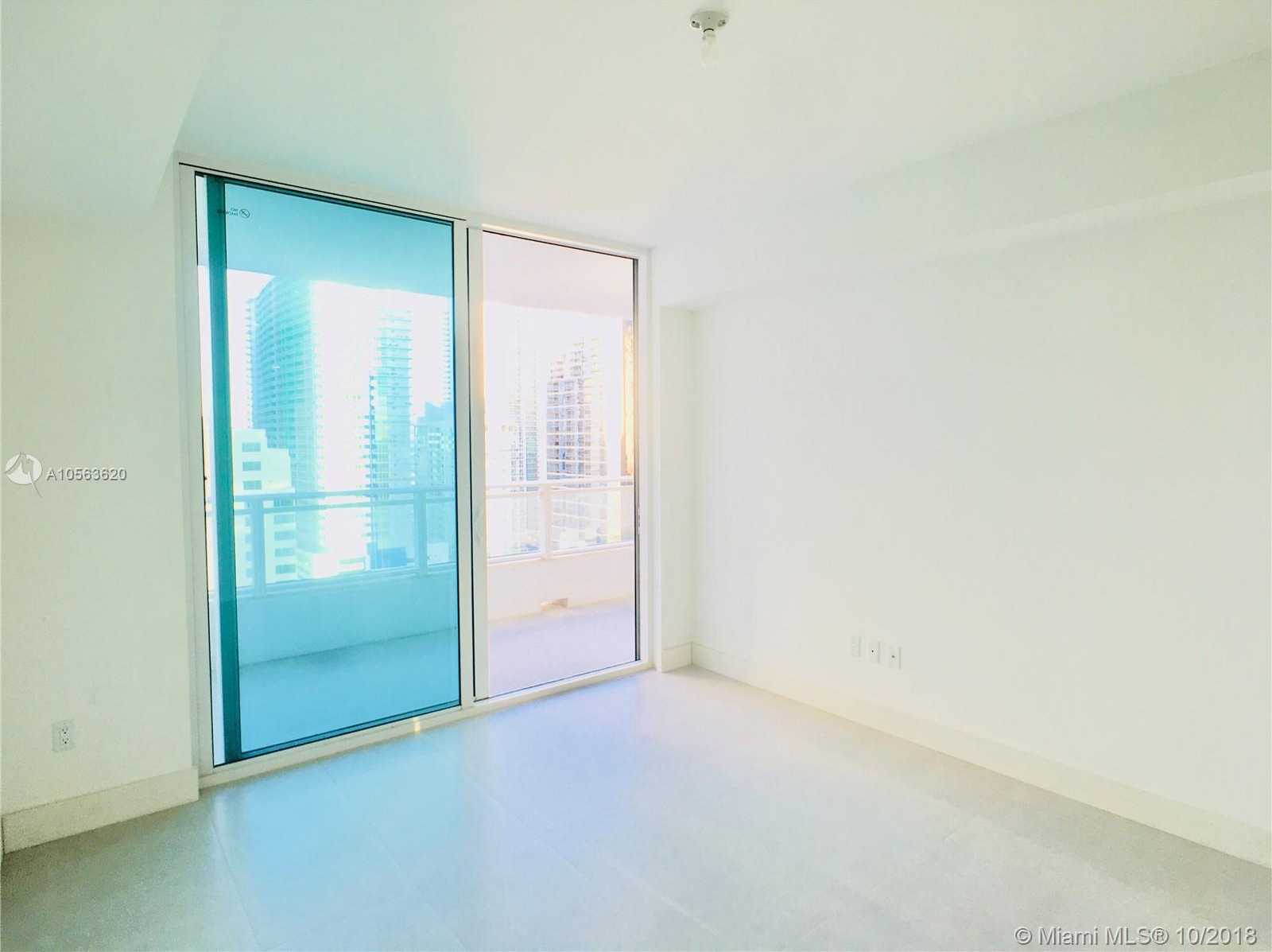 Small Image of 1080 Brickell Ave, Miami, FL 33131, USA Number 15