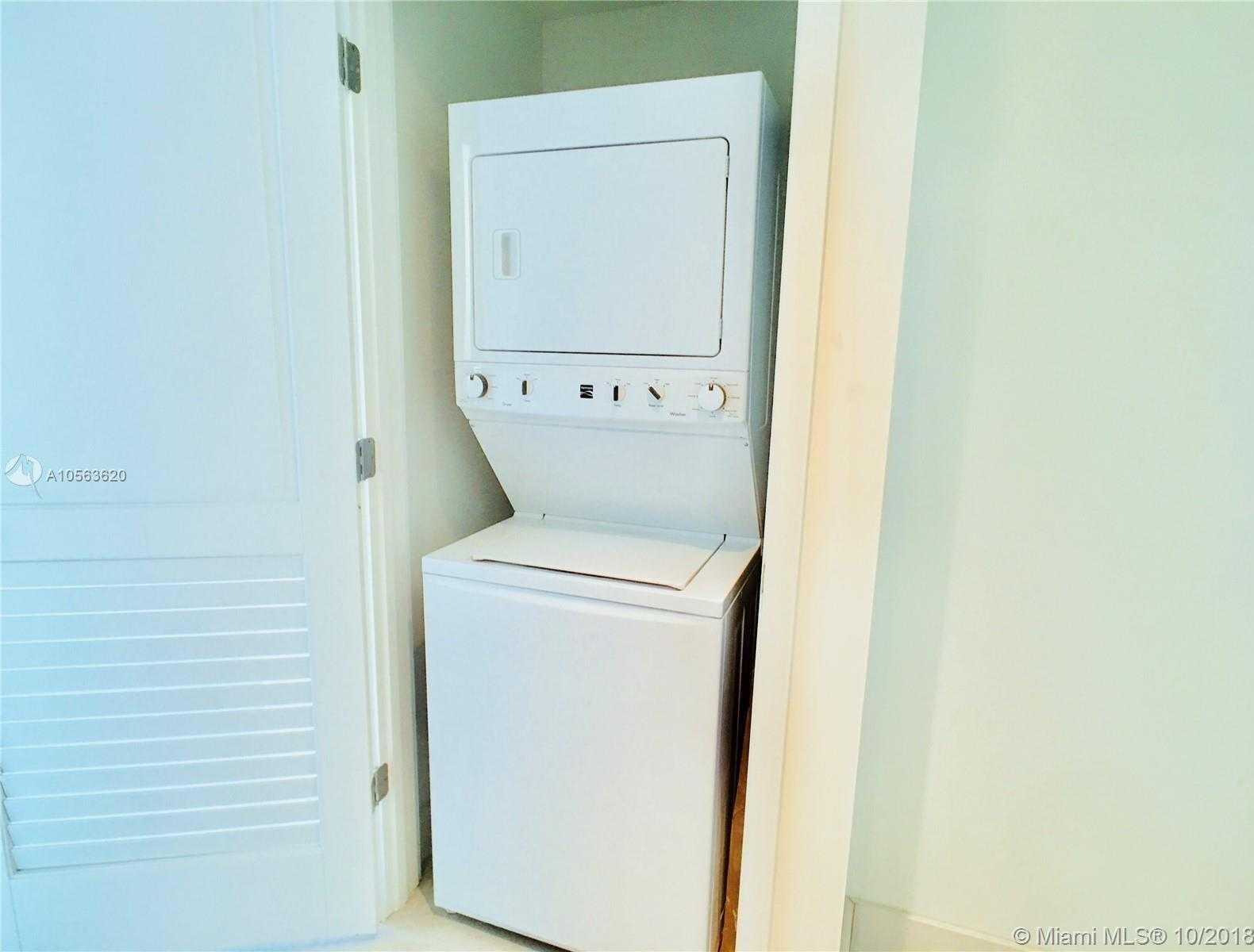 Small Image of 1080 Brickell Ave, Miami, FL 33131, USA Number 16