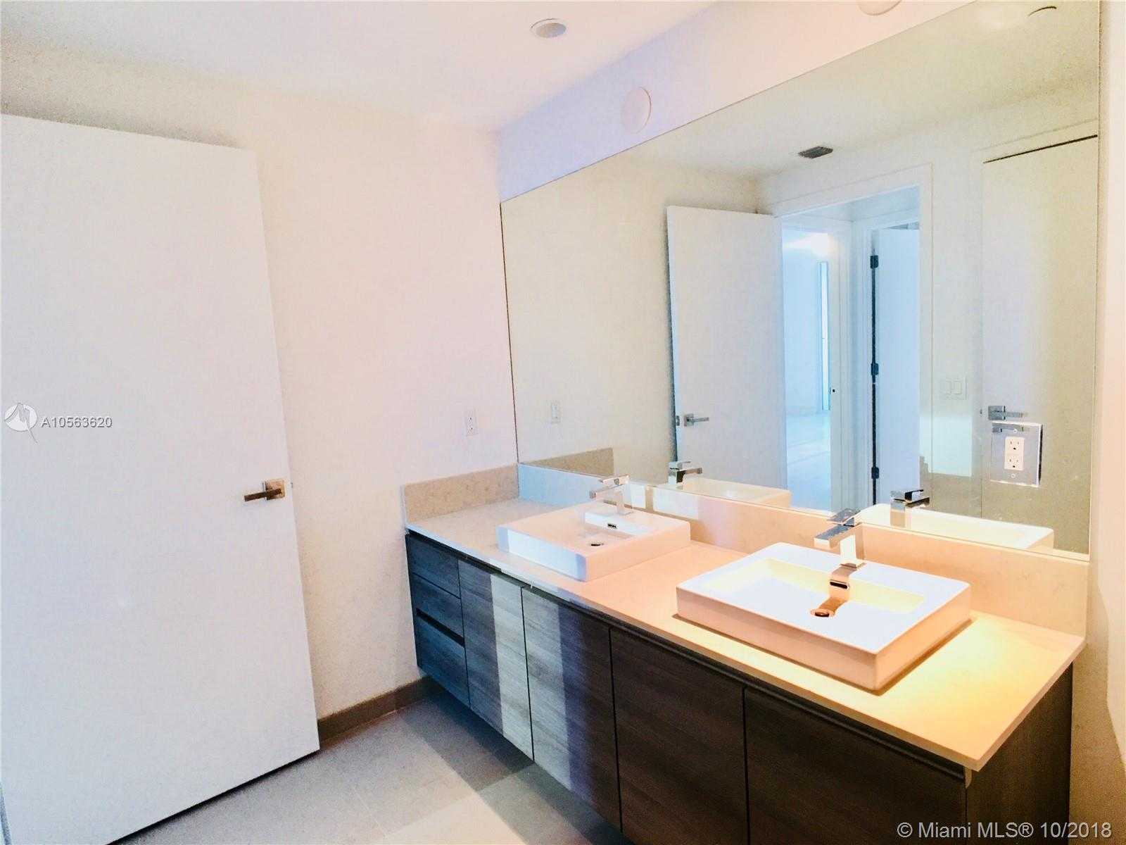 Small Image of 1080 Brickell Ave, Miami, FL 33131, USA Number 19