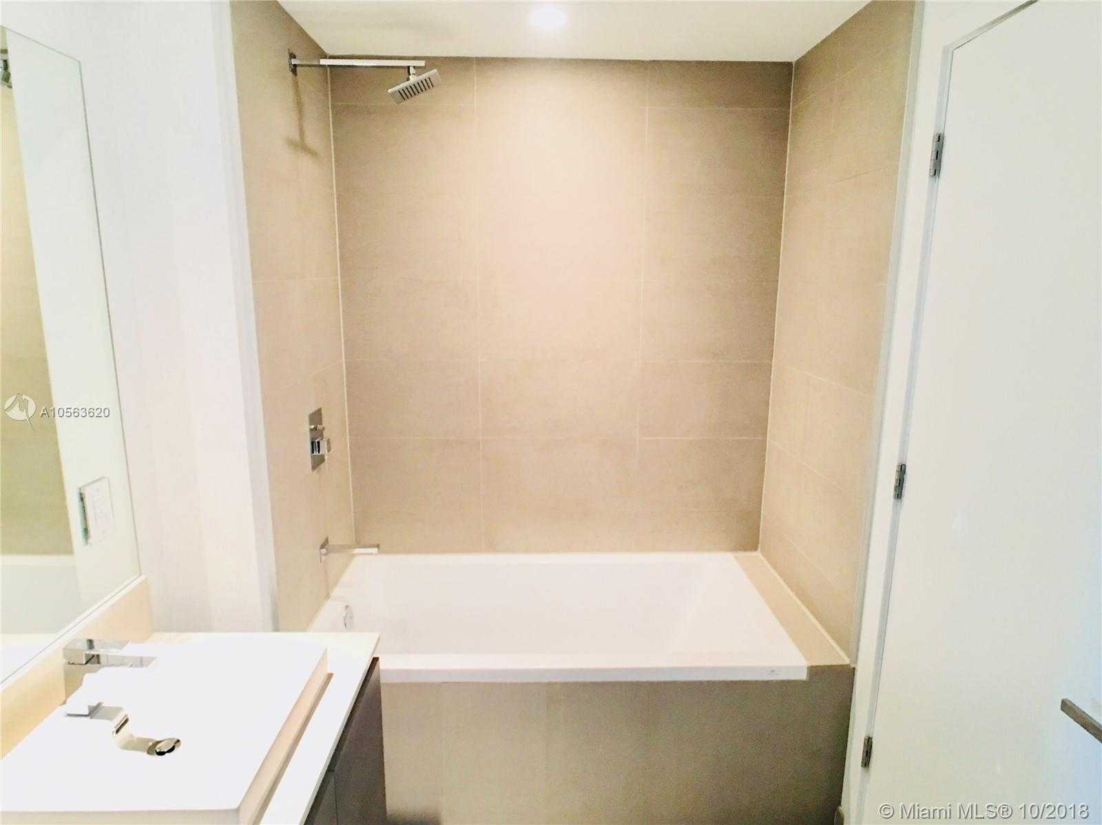 Small Image of 1080 Brickell Ave, Miami, FL 33131, USA Number 20