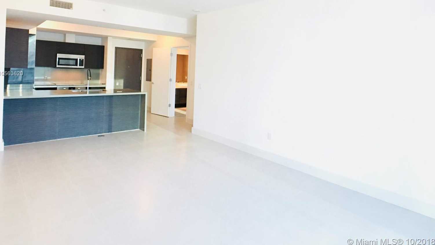 Small Image of 1080 Brickell Ave, Miami, FL 33131, USA Number 5