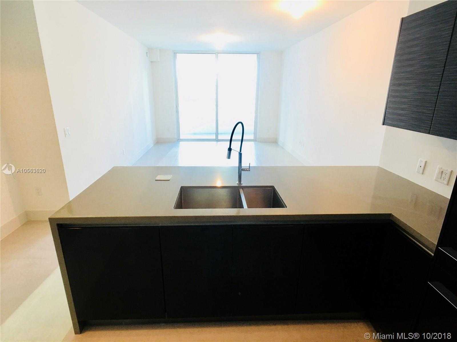 Small Image of 1080 Brickell Ave, Miami, FL 33131, USA Number 7