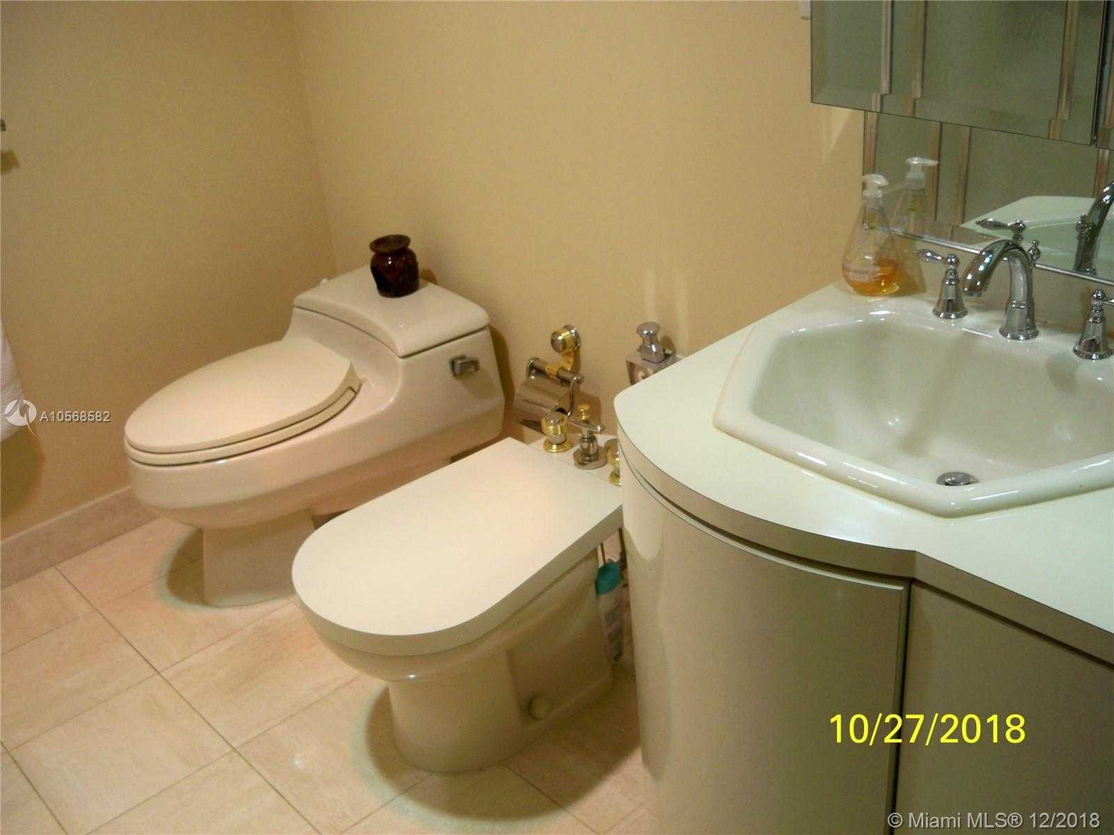 Small Object Image
