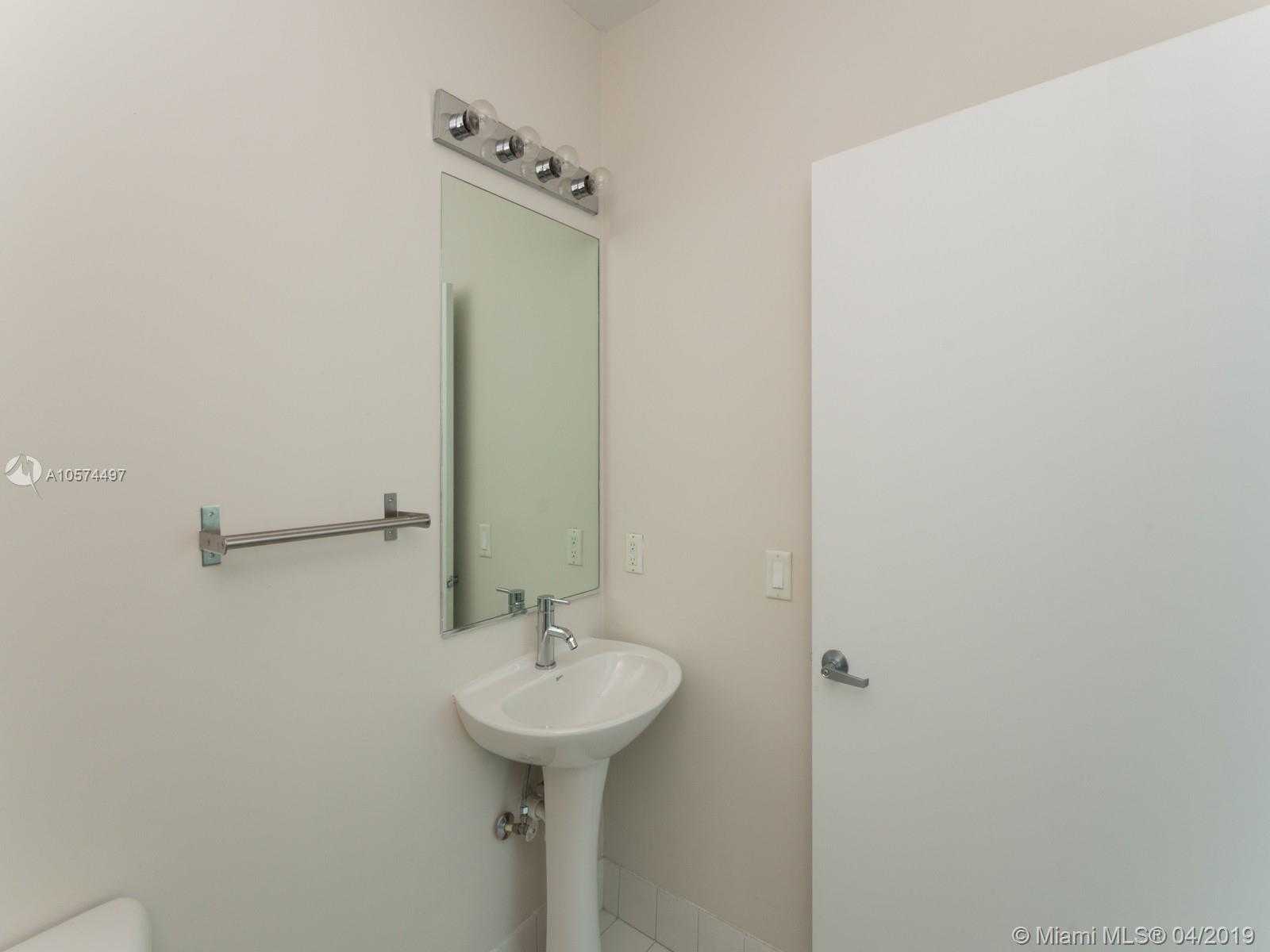 Small Image of 888 BISCAYNE BLVD #4810, Miami Number 10
