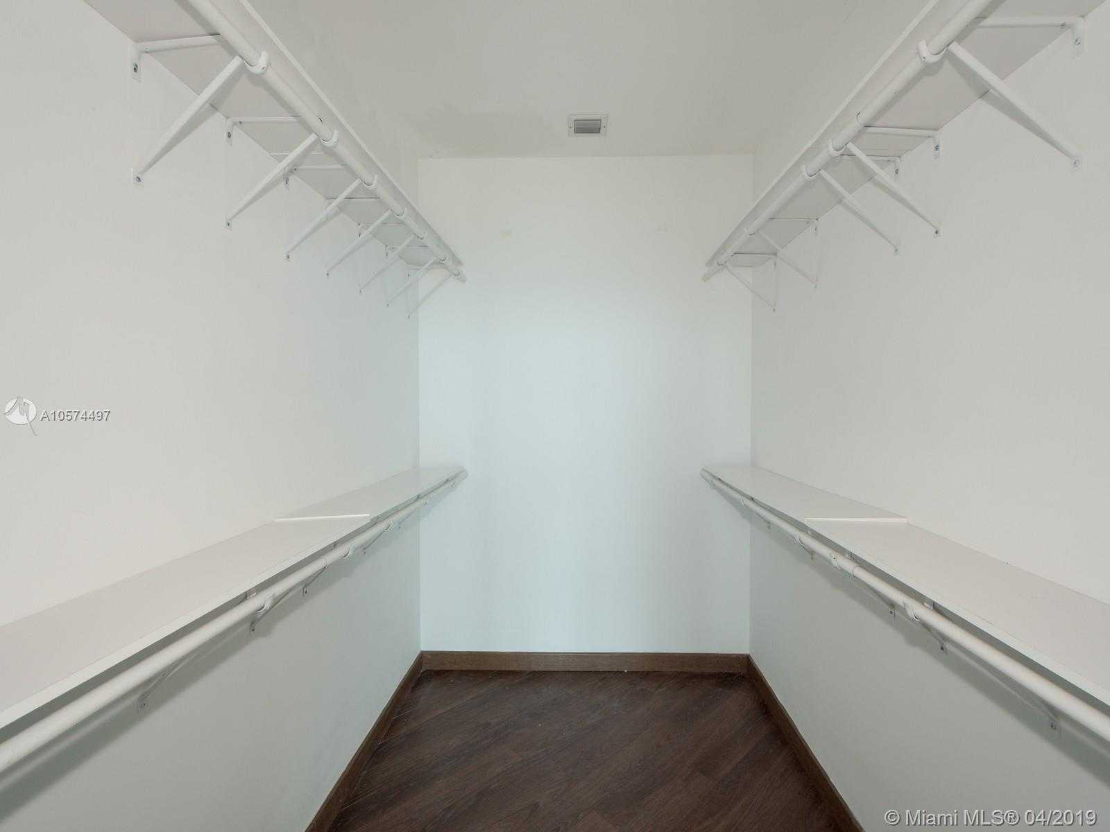 Small Image of 888 BISCAYNE BLVD #4810, Miami Number 16