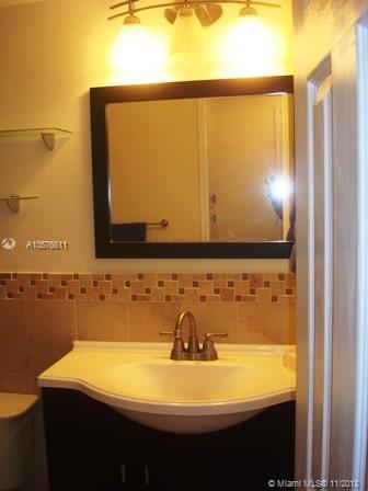 Small Image of 10185 Collins Ave, Bal Harbour, FL 33154, USA Number 29