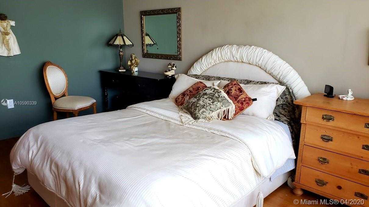 Small Image of 17900 N BAY RD #506, Sunny Isles Beach Number 18