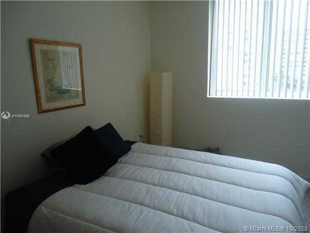 Small Image of 601 NE 23rd St, Miami, FL 33137, USA Number 15