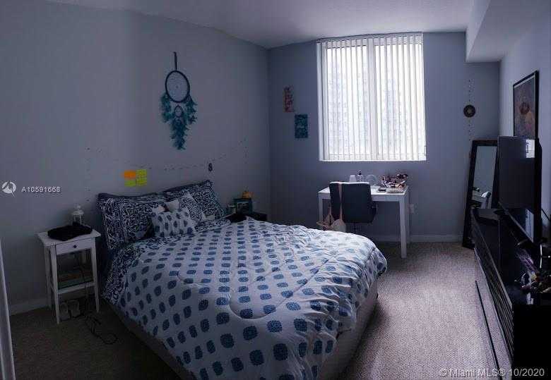 Small Image of 601 NE 23rd St, Miami, FL 33137, USA Number 26