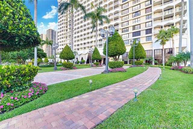 Small Image of 9801 Collins Ave, Bal Harbour, FL 33154, USA Number 11