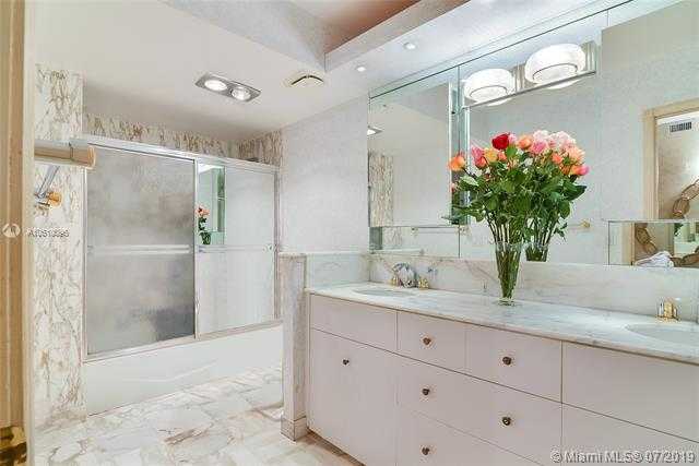 Small Image of 9801 Collins Ave, Bal Harbour, FL 33154, USA Number 18