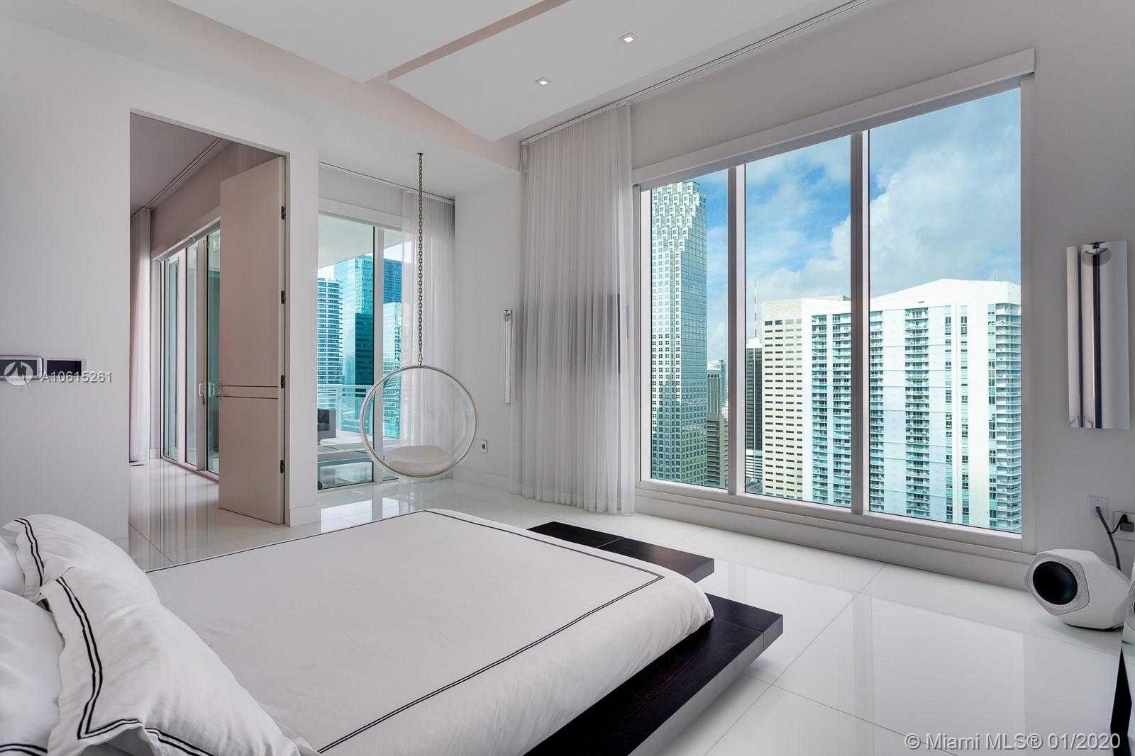Small Image of 900 Brickell Key Blvd, Miami, FL 33131, USA Number 10