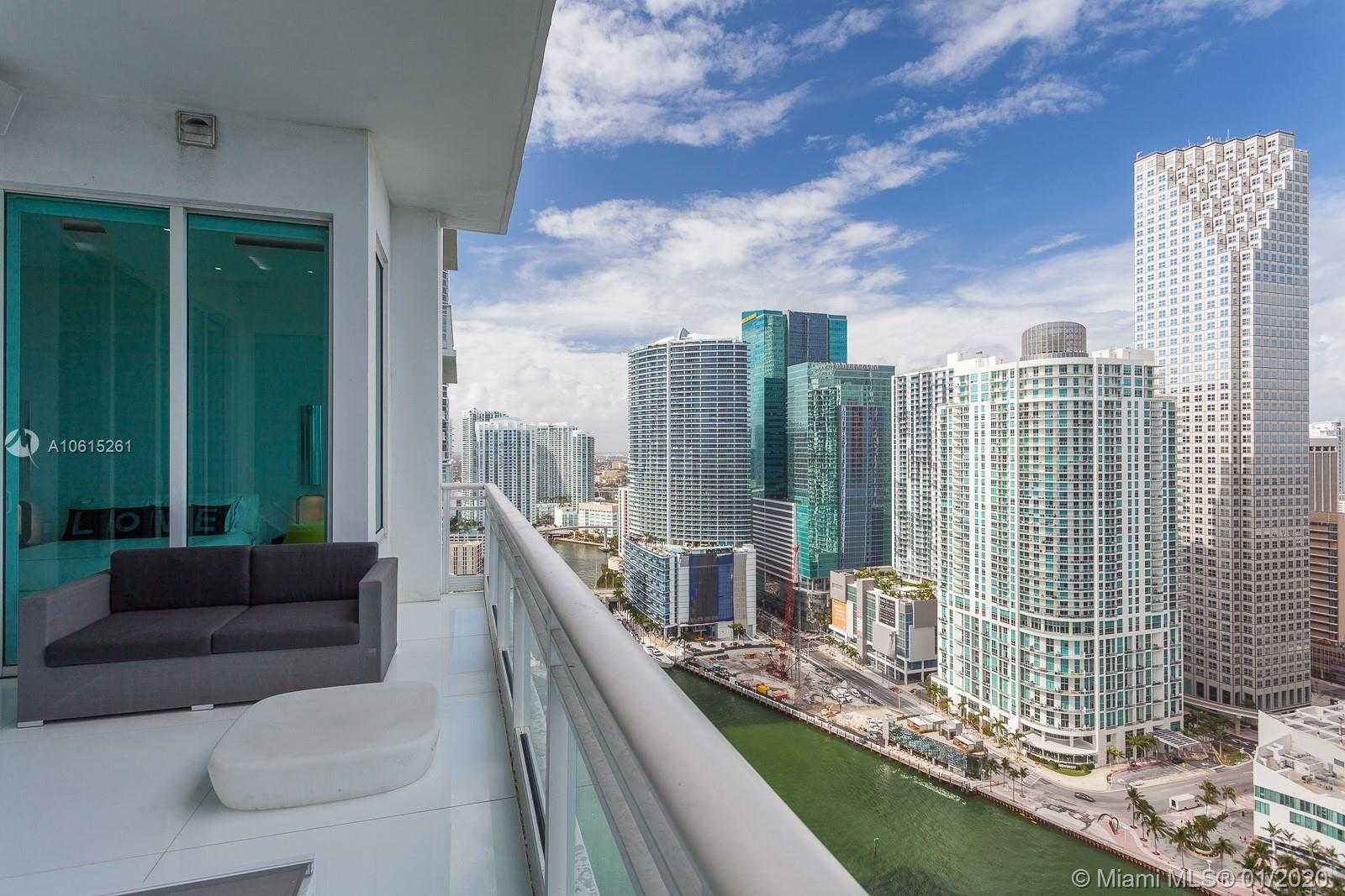 Small Image of 900 Brickell Key Blvd, Miami, FL 33131, USA Number 8