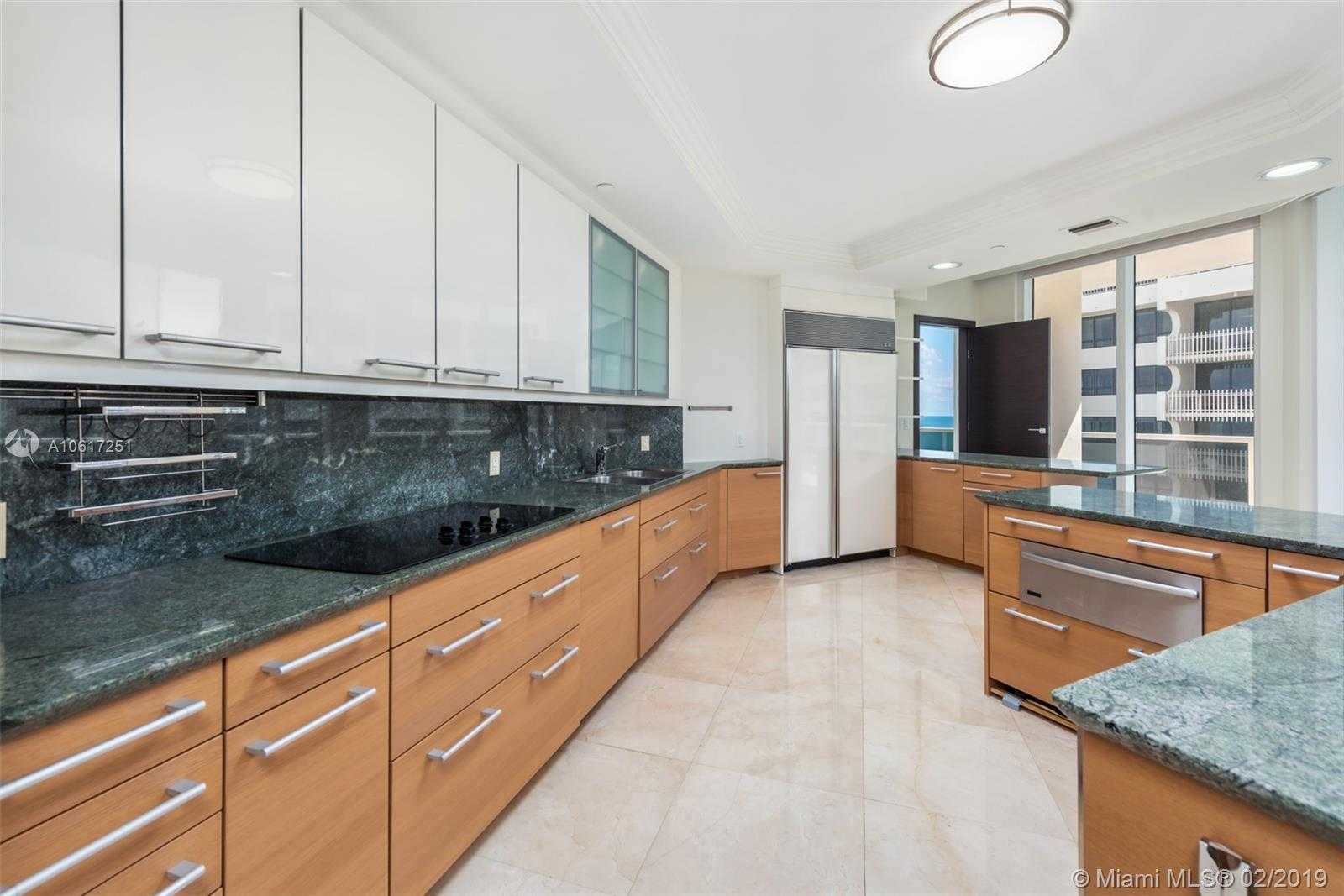 Small Image of 10225 Collins Ave, Bal Harbour, FL 33154, USA Number 14