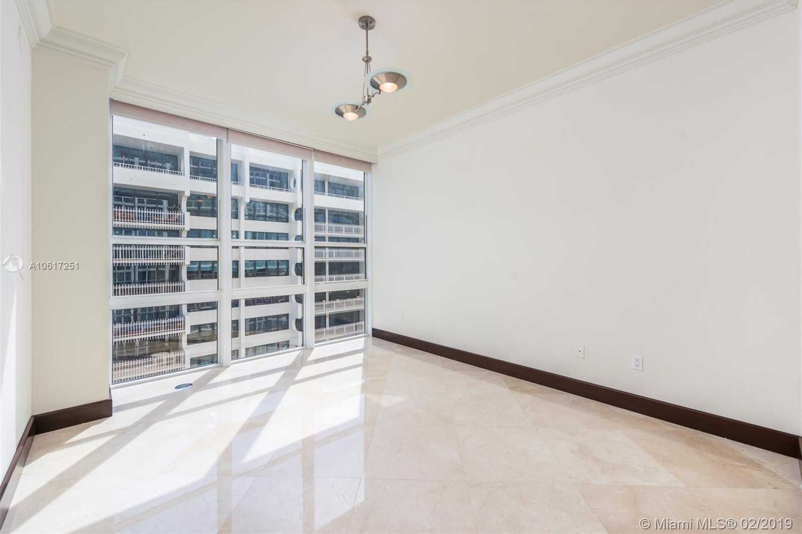 Small Image of 10225 Collins Ave, Bal Harbour, FL 33154, USA Number 32