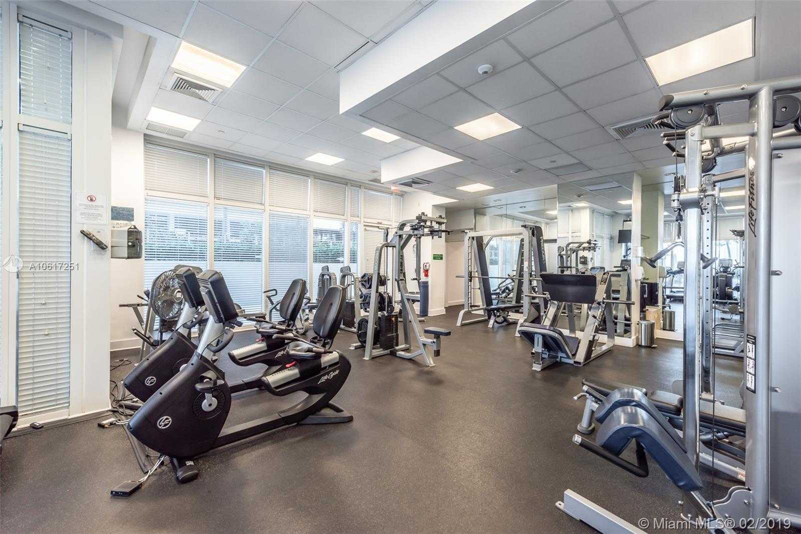 Small Image of 10225 Collins Ave, Bal Harbour, FL 33154, USA Number 45