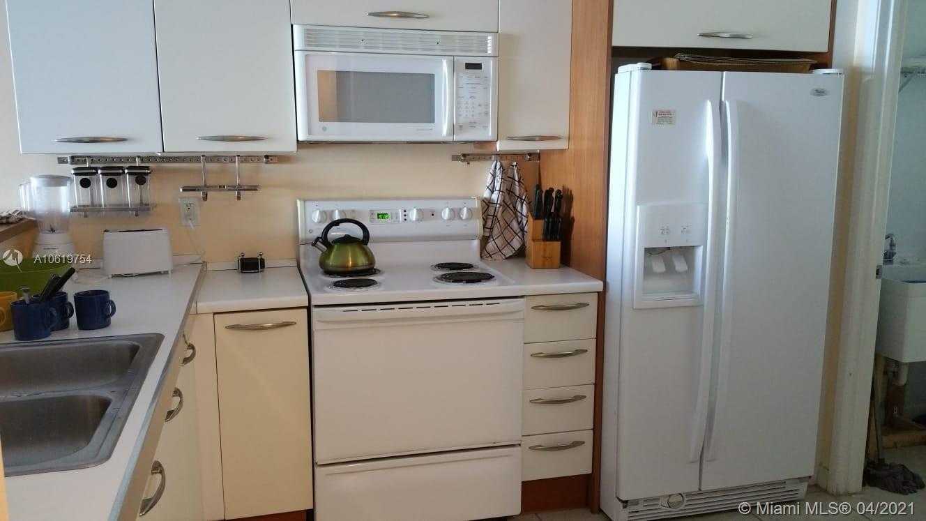 Small Image of 18100 NORTH BAY RD #406, Sunny Isles Beach Number 10