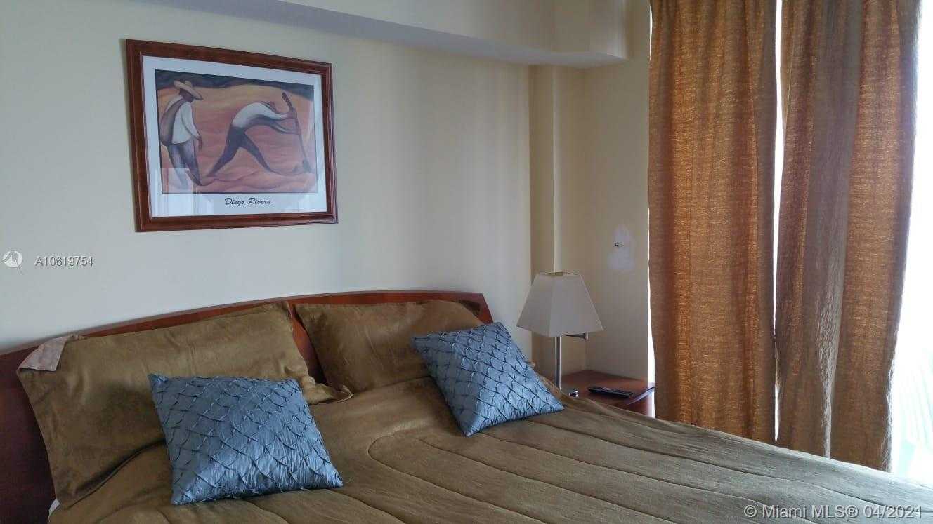 Small Image of 18100 NORTH BAY RD #406, Sunny Isles Beach Number 12