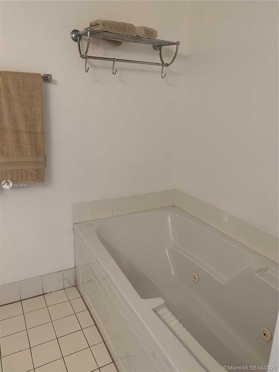 Small Image of 18100 NORTH BAY RD #406, Sunny Isles Beach Number 19