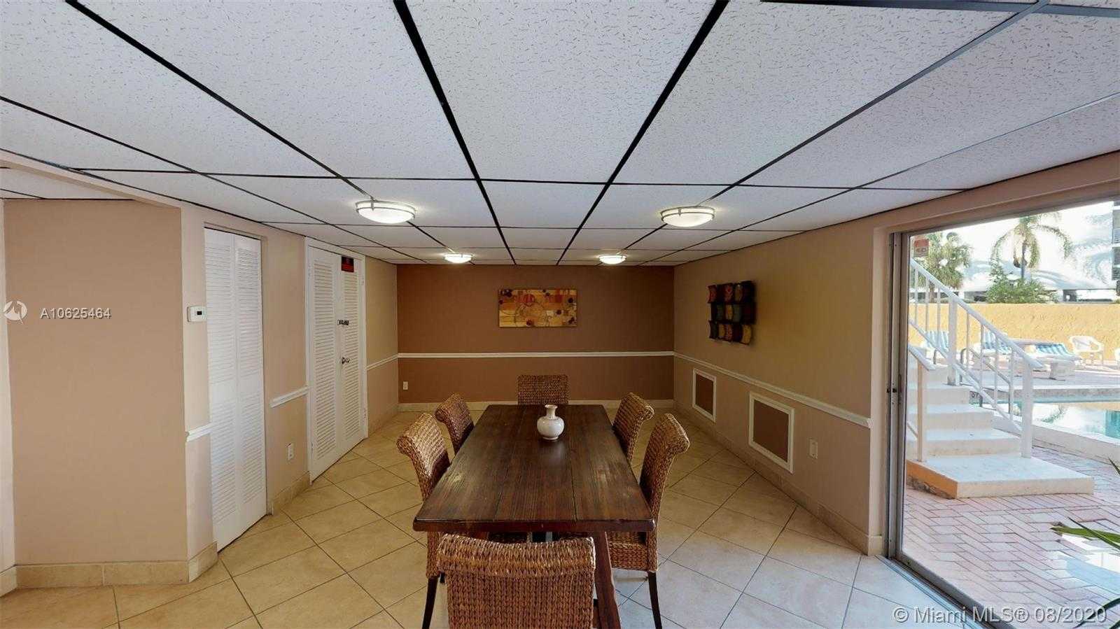 Small Image of 200 178th Dr, Sunny Isles Beach, FL 33160, USA Number 16