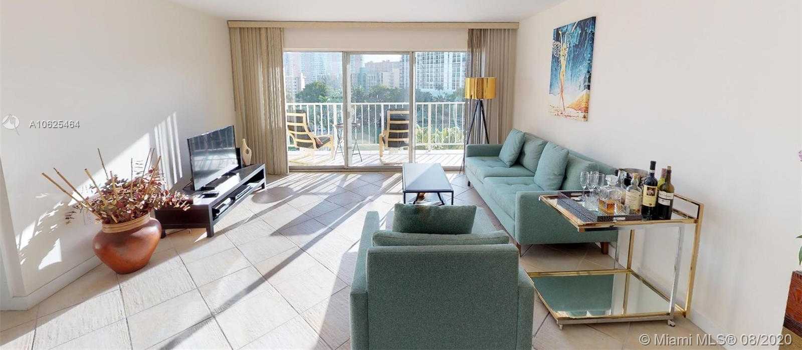 Small Image of 200 178th Dr, Sunny Isles Beach, FL 33160, USA Number 3