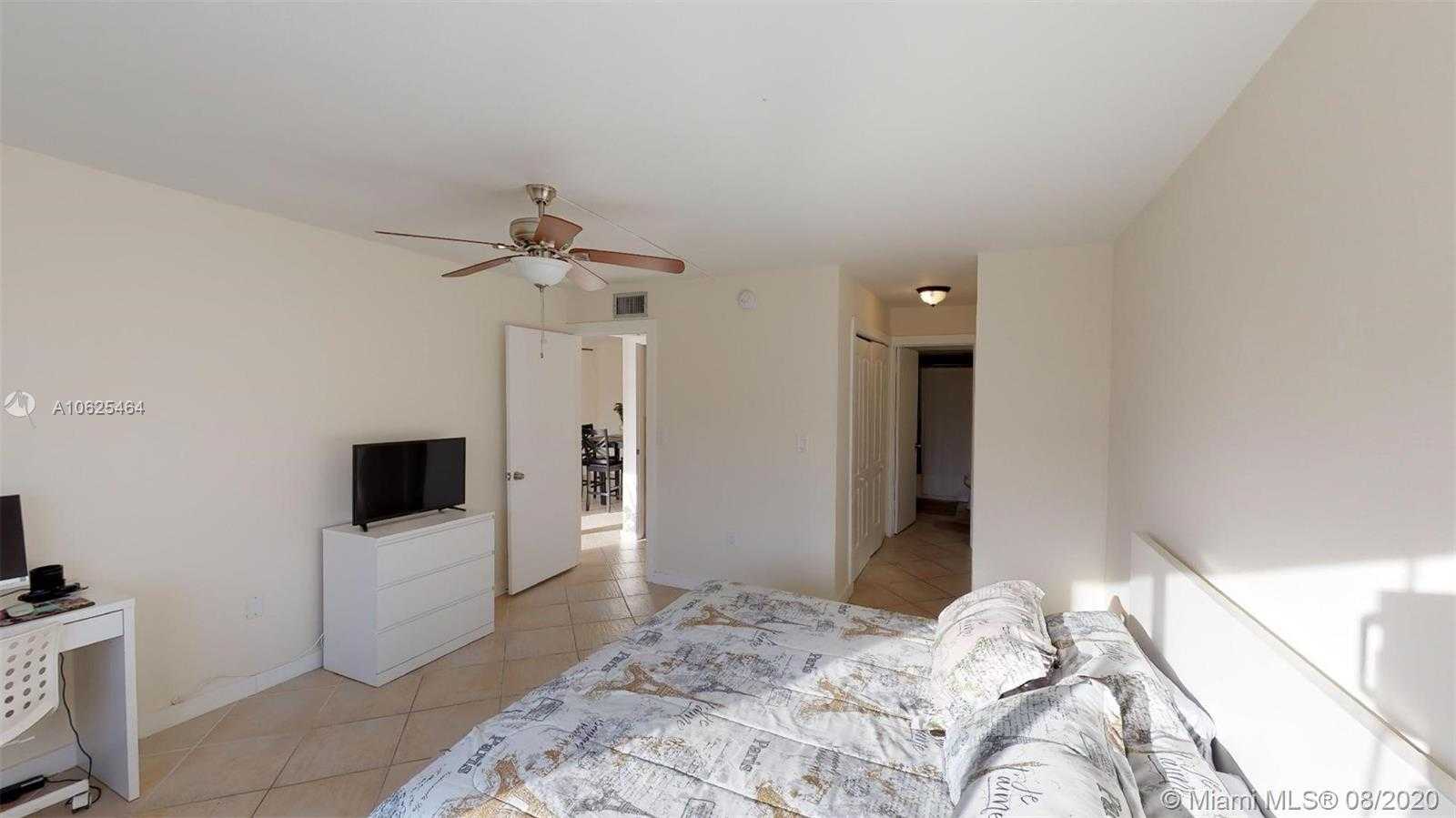Small Image of 200 178th Dr, Sunny Isles Beach, FL 33160, USA Number 32