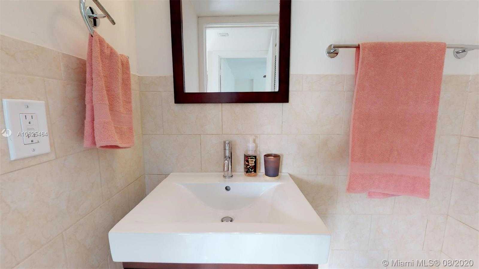 Small Image of 200 178th Dr, Sunny Isles Beach, FL 33160, USA Number 8