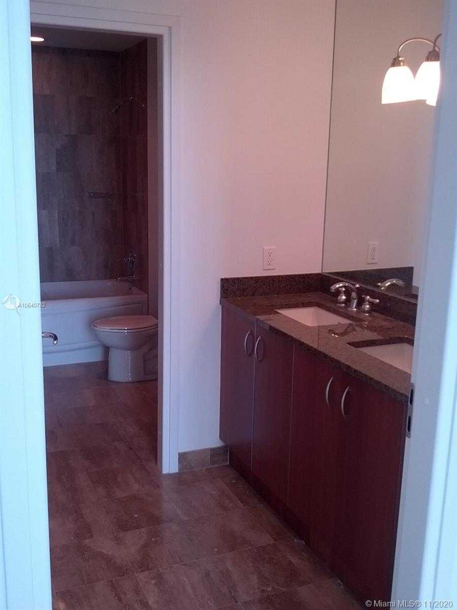 Small Image of 300 SOUTH BISCAYNE BLVD #3204, Miami Number 7