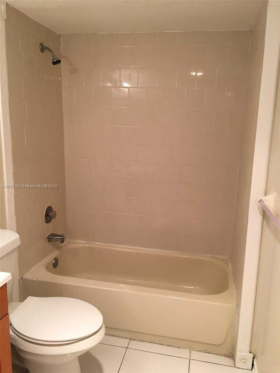 Small Image of 4170 INVERRARY DR #111, Lauderhill Number 15