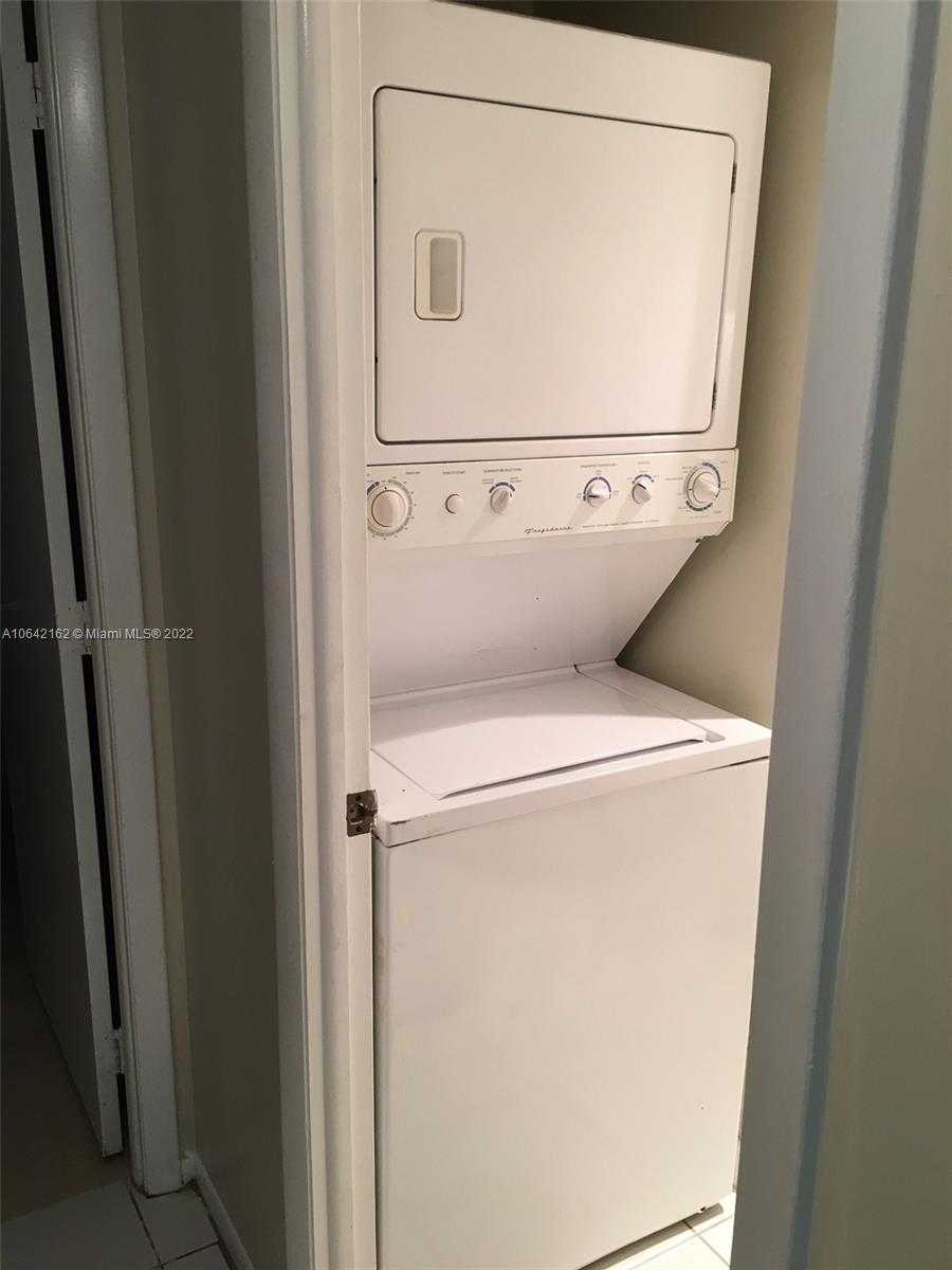 Small Image of 4170 INVERRARY DR #111, Lauderhill Number 18