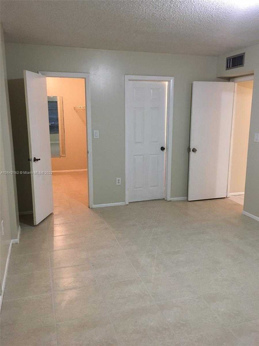 Small Image of 4170 INVERRARY DR #111, Lauderhill Number 26
