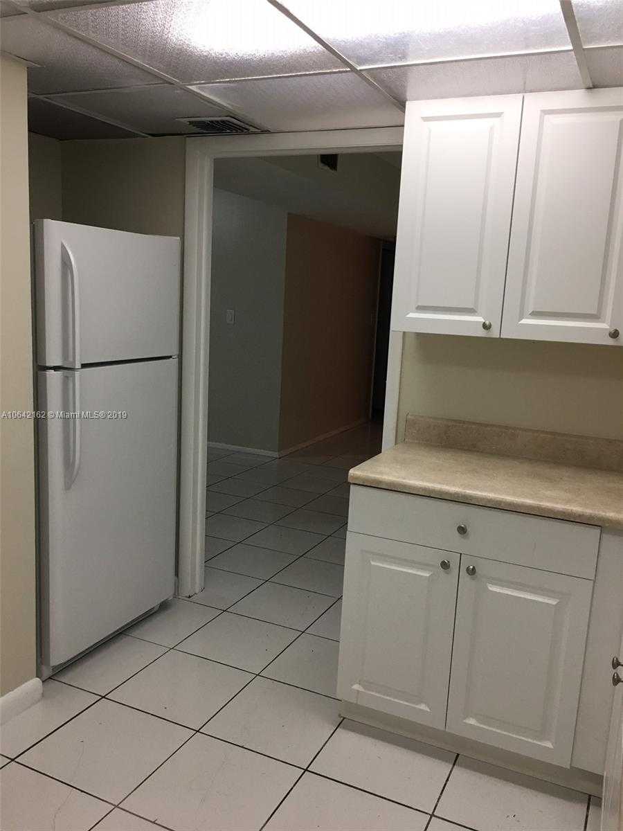 Small Image of 4170 INVERRARY DR #111, Lauderhill Number 8