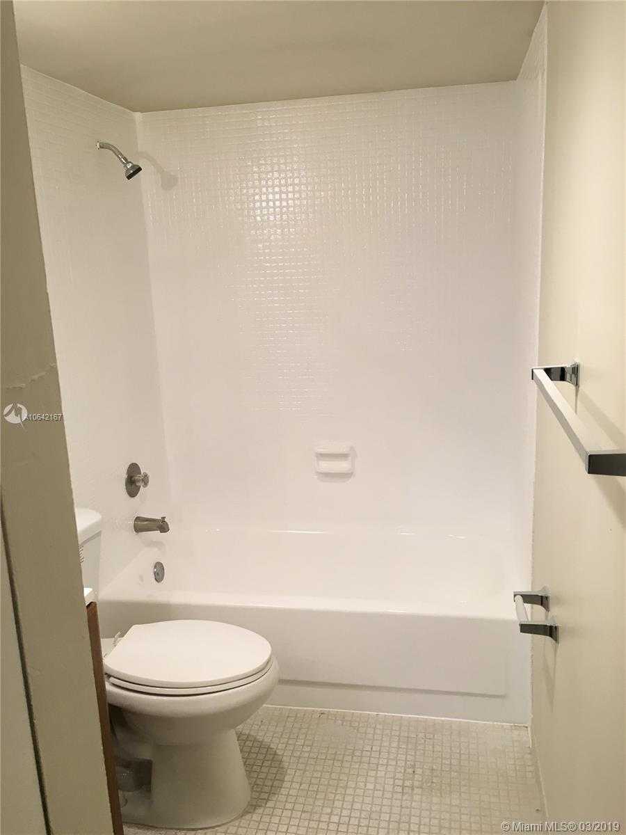 Small Image of 4164 INVERRARY DR #813, Lauderhill Number 8