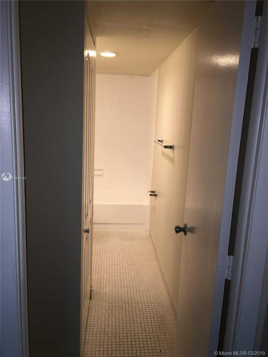 Small Image of 4164 INVERRARY DR #813, Lauderhill Number 9