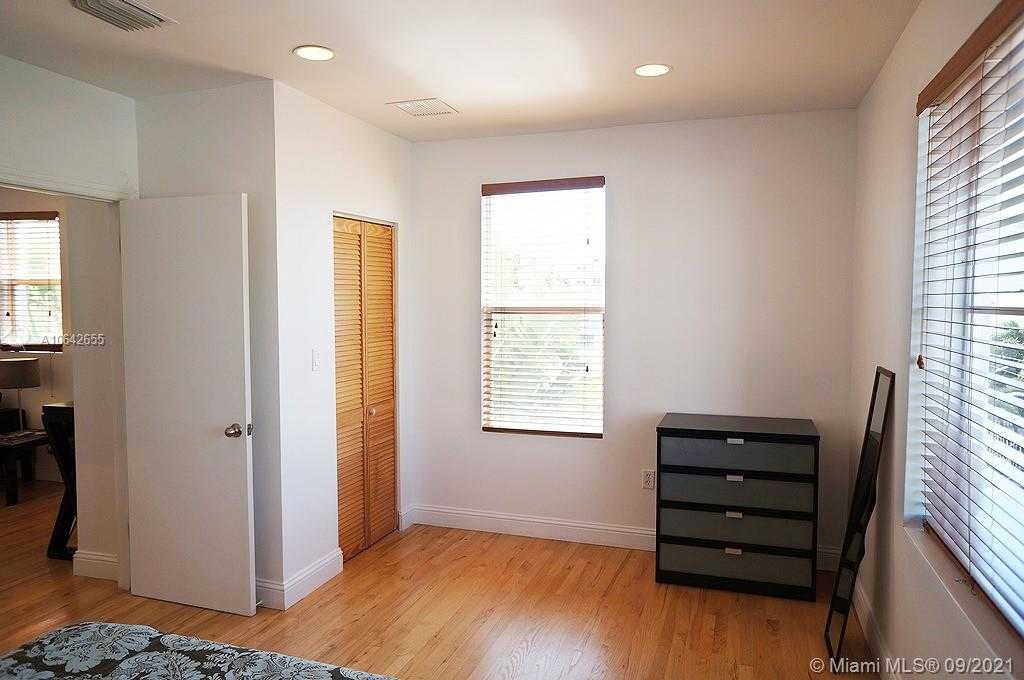 Small Image of 1008 JEFFERSON AVE #305, Miami Beach Number 11