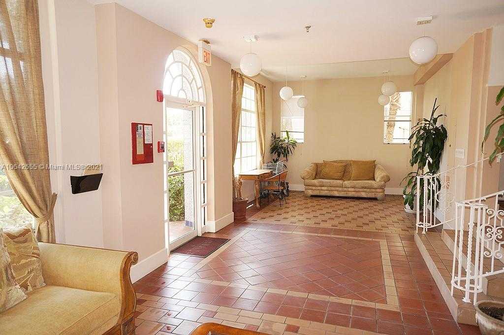 Small Image of 1008 JEFFERSON AVE #305, Miami Beach Number 13