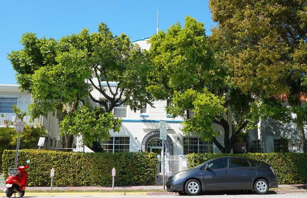 Small Image of 1008 JEFFERSON AVE #305, Miami Beach Number 2