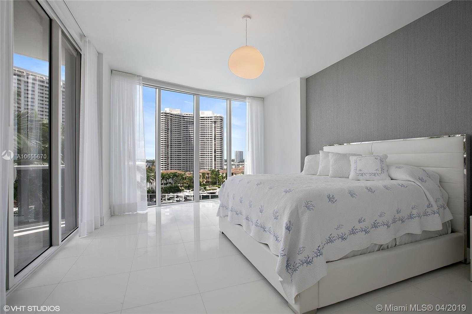 Small Image of 4100 Island Blvd, Aventura, FL 33160, USA Number 9