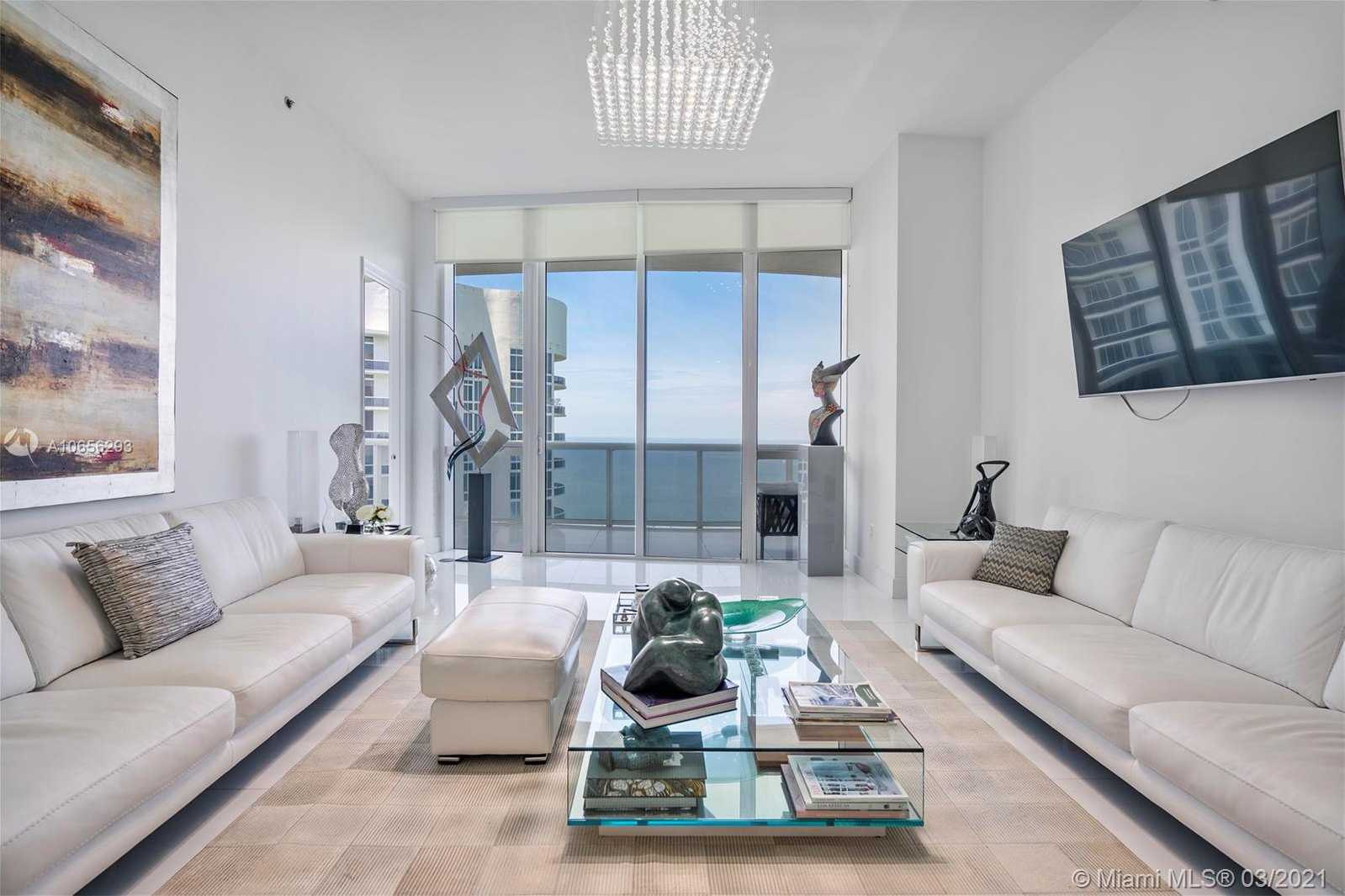 Small Image of 15811 Collins Ave, North Miami Beach, FL 33160, USA Number 4