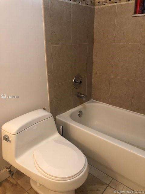Small Image of 471 N Pine Island Rd, Plantation, FL 33324, USA Number 13
