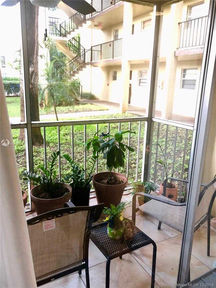Small Image of 471 N Pine Island Rd, Plantation, FL 33324, USA Number 4