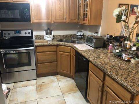 Small Image of 471 N Pine Island Rd, Plantation, FL 33324, USA Number 5