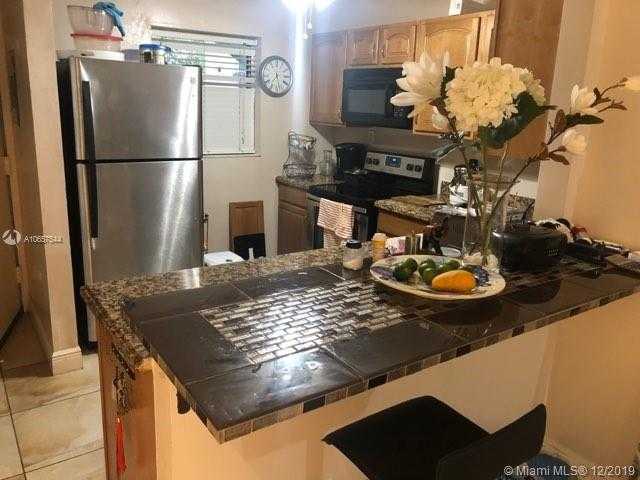 Small Image of 471 N Pine Island Rd, Plantation, FL 33324, USA Number 6