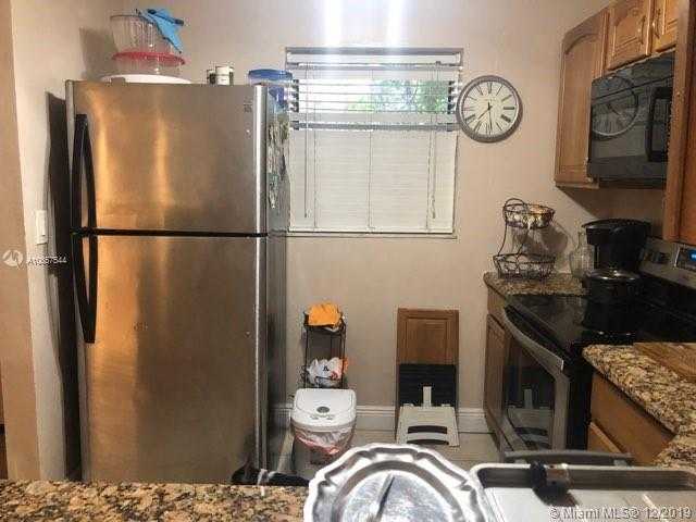 Small Image of 471 N Pine Island Rd, Plantation, FL 33324, USA Number 7
