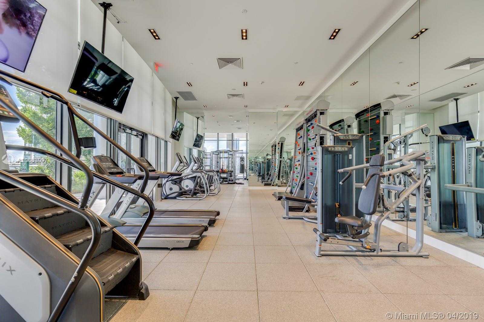 Small Image of 1600 NE 1st Ave, Miami, FL 33132, USA Number 13