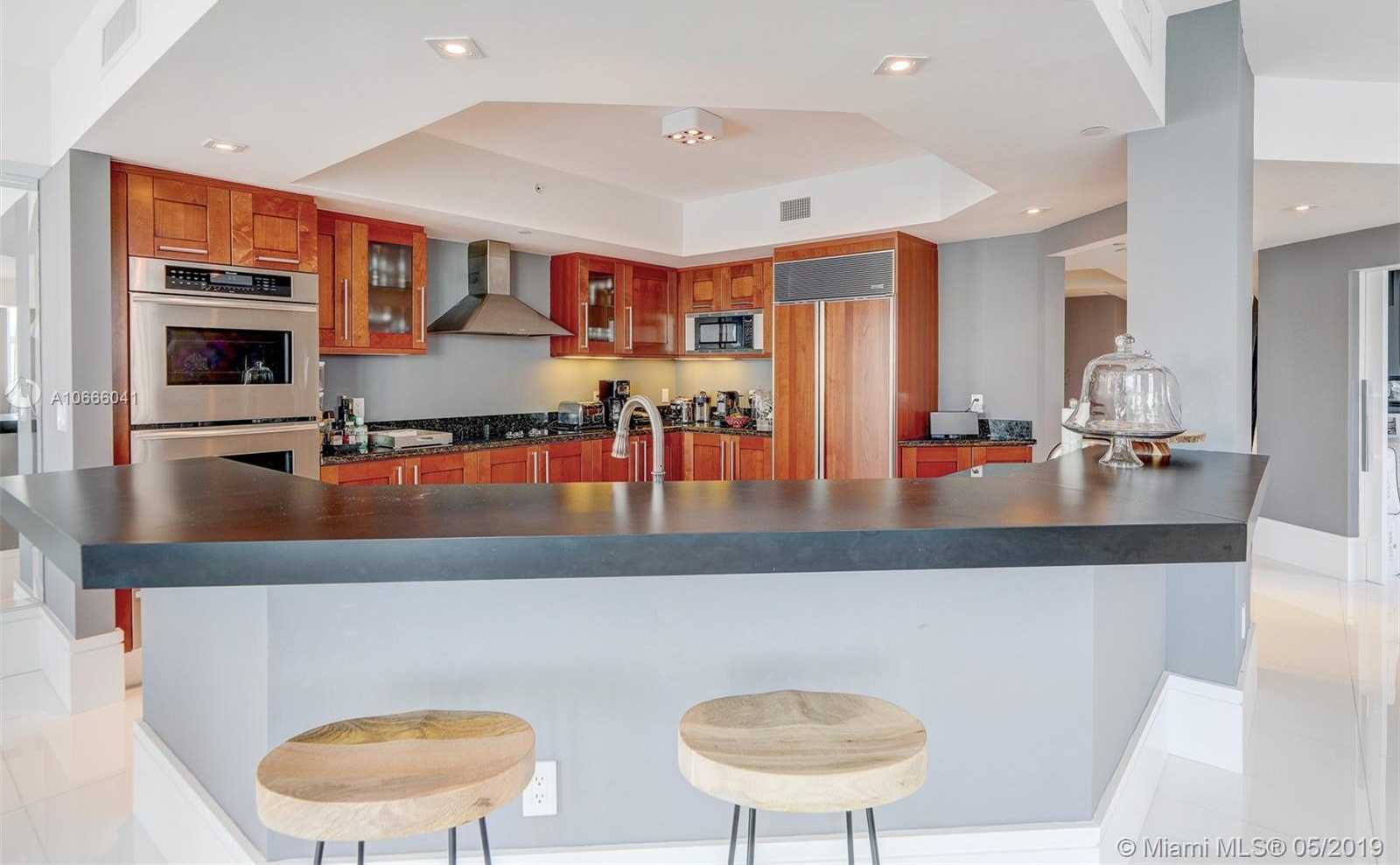 Small Image of 3301 NE 183rd St, Aventura, FL 33160, USA Number 13