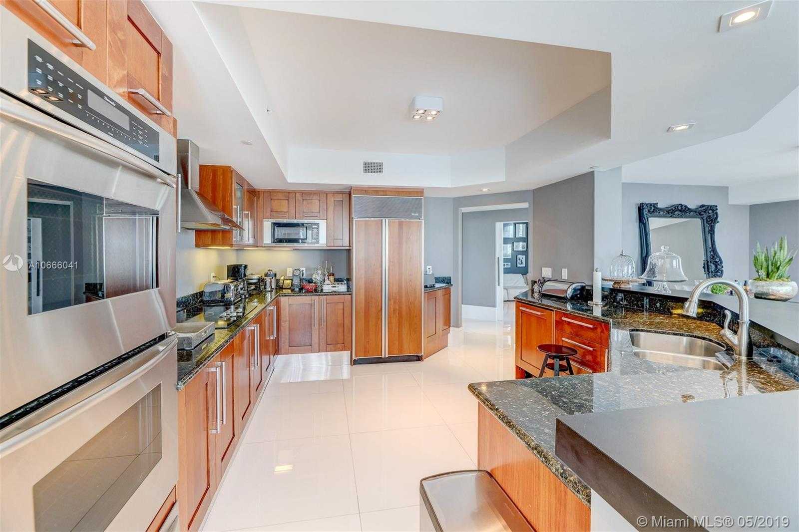 Small Image of 3301 NE 183rd St, Aventura, FL 33160, USA Number 15