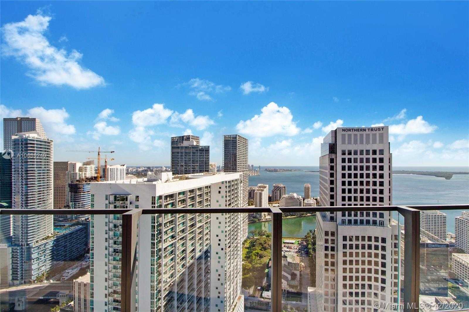 Small Image of 68 SE 6th St, Miami, FL 33131, USA Number 11
