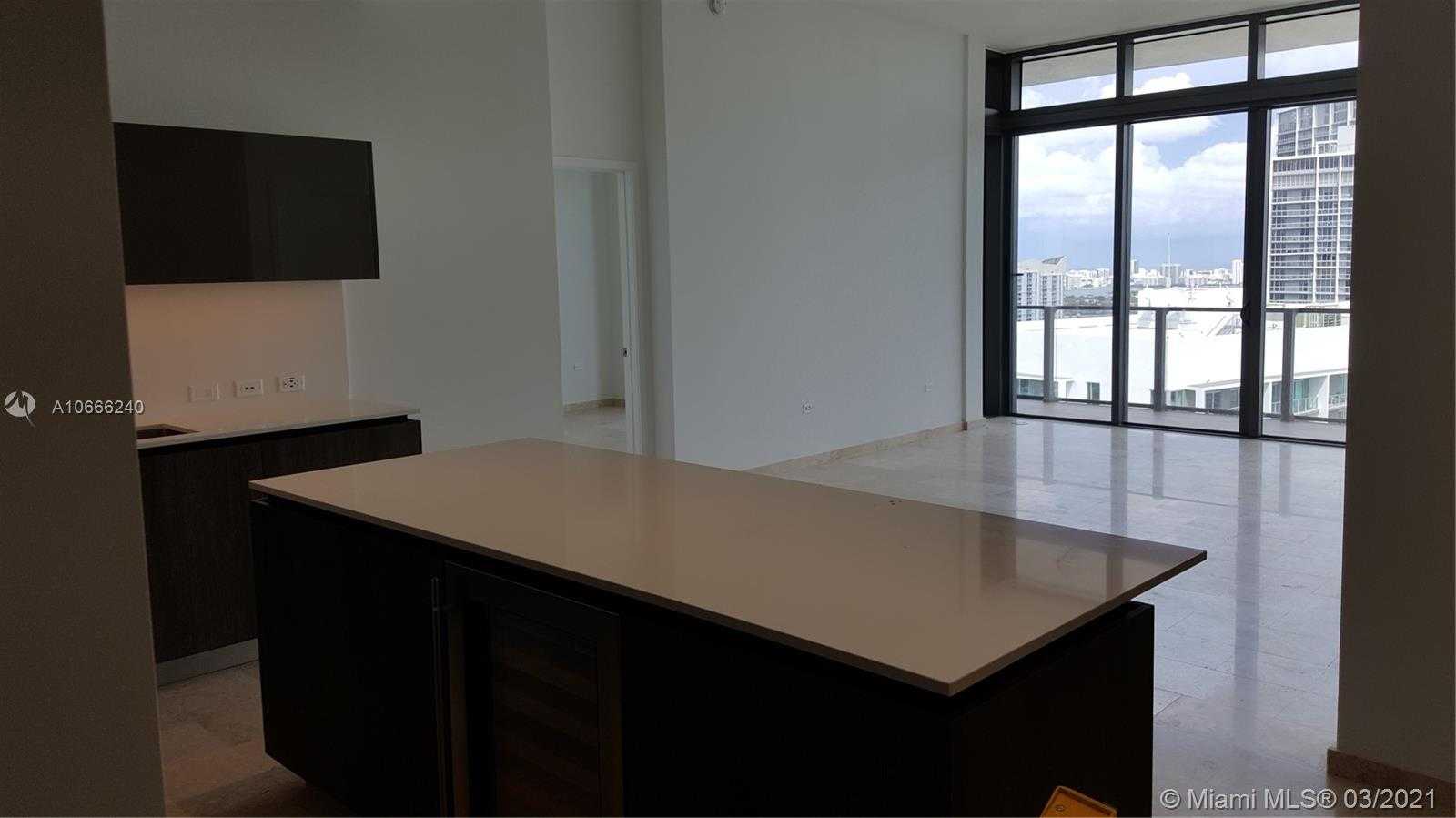 Small Image of 68 SE 6th St, Miami, FL 33131, USA Number 13
