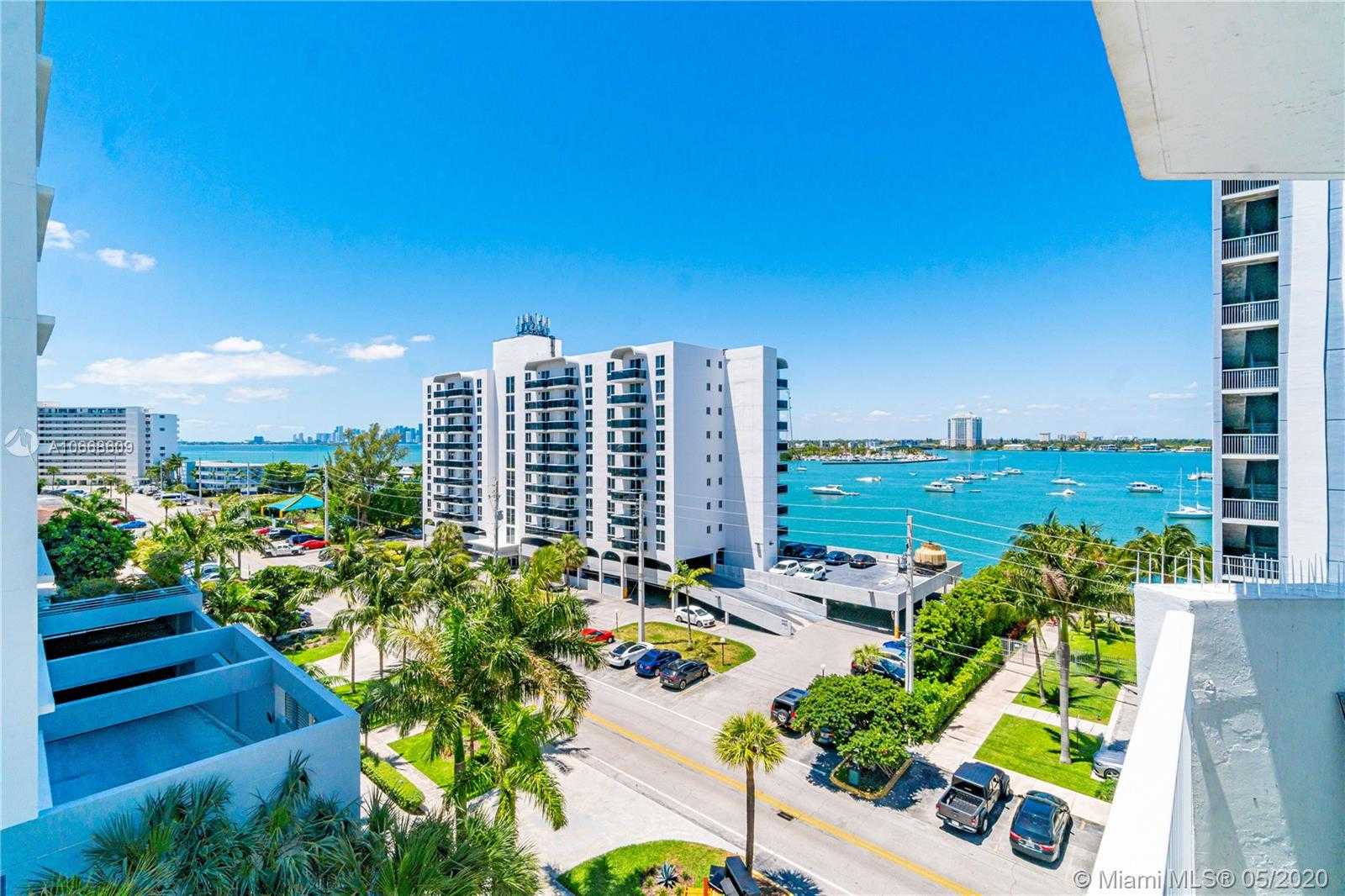 Small Image of 7933 West Dr, North Bay Village, FL 33141, USA Number 43